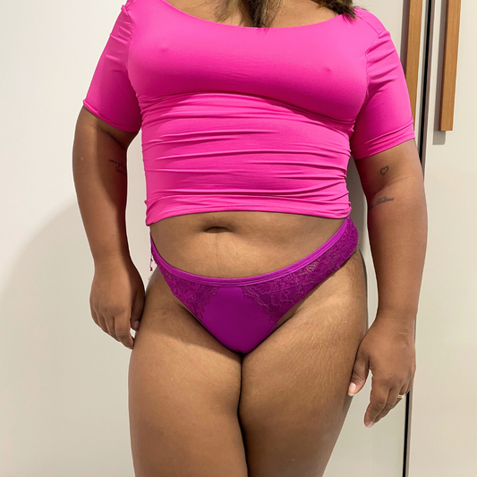 Calcinha roxa Usada